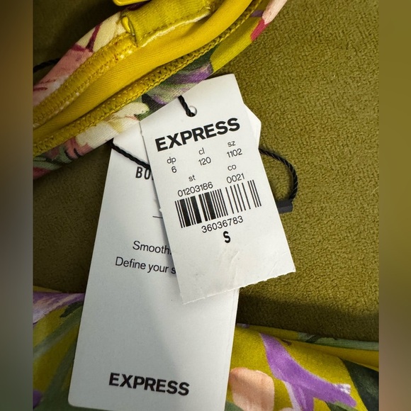 EXPRESS Body Contour Swim Set in Floral Size S 86 - Picture 3 of 10